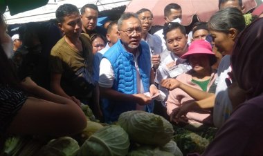 Modus Zulhas Berbagi Beras
