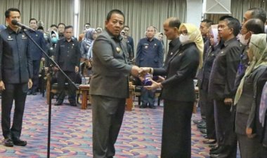 Gubernur Lantik 105 Pejabat  Administrator dan Pengawas