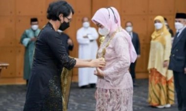 Sekjen Kemendibud  Lantik Rektor Baru Unila