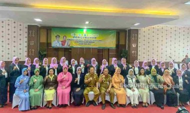 Pj. Bupati Tuba Kukuhkan  Pengurus GOW
