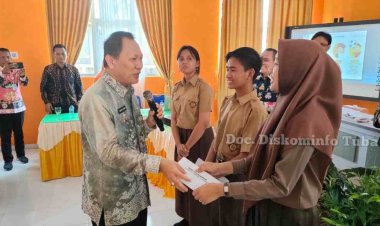 Pj Bupati TUBA Mengajar di Banjar Margo
