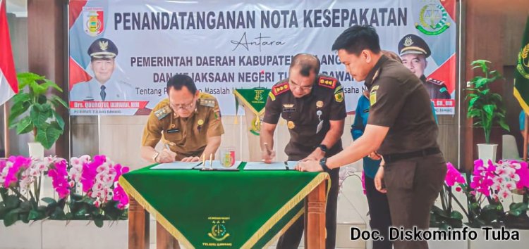 Pj. Bupati Tuba Tandatangani  Kerjasama dengan Kajari