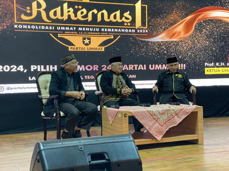 Prof.Din Syamsuddin   Beri Materi di Rakernas Ummat
