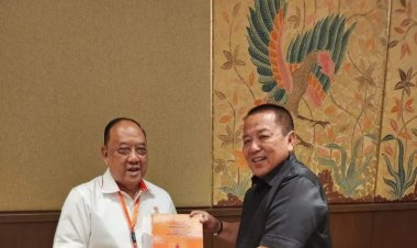 Koni Pusat Serahkan  SK Pengurus Koni Lampung