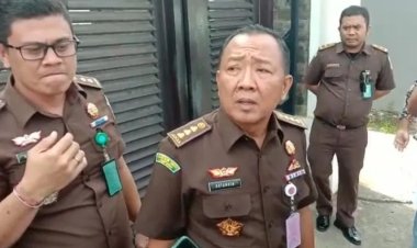 Kejati Lampung Geledah  Rumah Mantan Kadis DLH