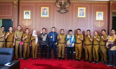 Rektor Universitas Saburai  Audensi ke Bupati Lamsel