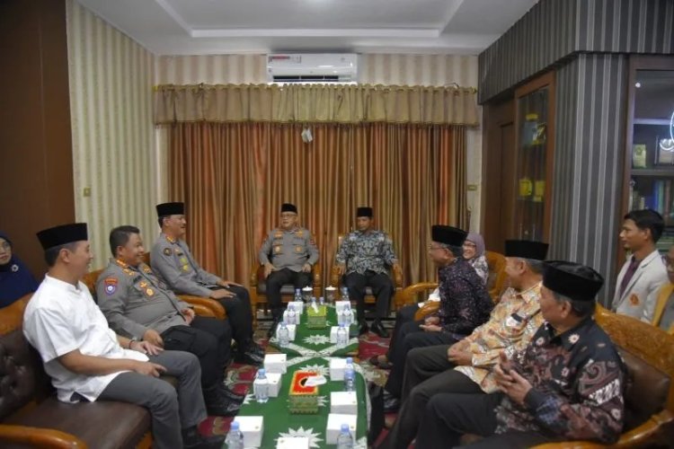 Kapolda Lampung  Kunjungi PW Muhammadiyah   