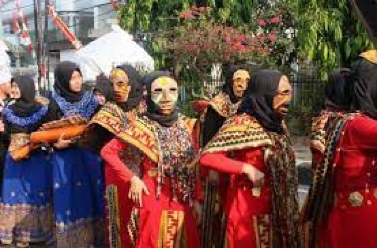 FK Lampung Perkenalkan  Budaya Tuping   