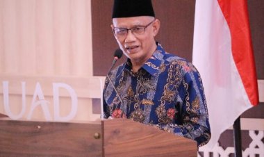 Haedar Nashir Heran  Napi Keluar Lapas Bisa Tersenyum