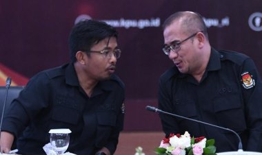 Komisoner KPU RI  Jalani Sidang Etik