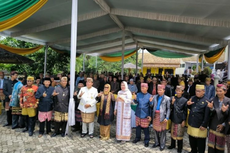 Tokoh Adat Lamtim  Dukung Ela-Azwar