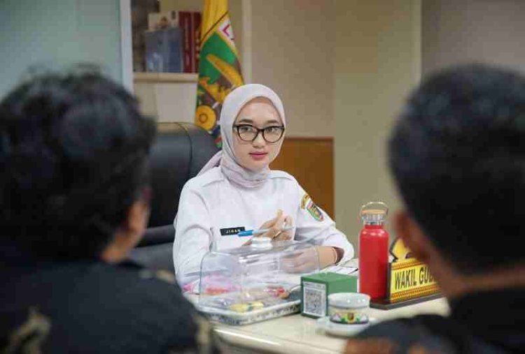 Wagub Jihan Terima Kunjungan Aktivis Yayasan BoemiKita Membahas Penanganan dan Pengelolaan Sampah