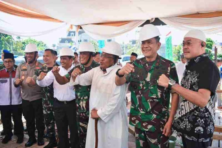 Danrem Hadiri Peletakan Batu Pertama Pembangunan Sekolah Ponpes Riyadhus Sholihin Nur Rahman oleh Irjen TNI