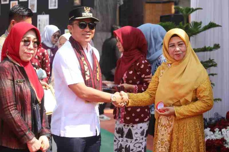 Parosil Mabsus Hadiahi Ibu Juhaiti Umrah