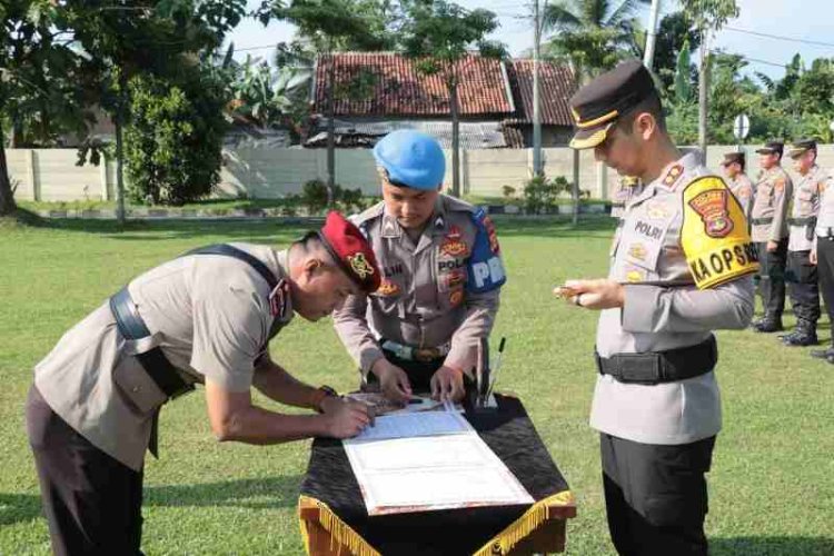Polres Tulang Bawang Gelar Upacara Sertijab Satu Kasat dan Satu Kapolsek, Berikut Daftar Namanya