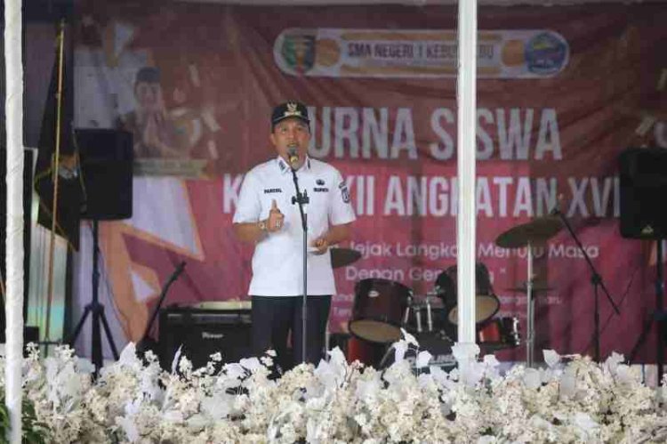 Parosil Sebut Lulusan Bahasa Lampung Memiliki Peluang Besar Untuk Karir Guru di Lampung Barat