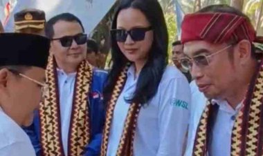 Senator Almira Hadiri Pembukaan Word Surf League Krui Pro 2025