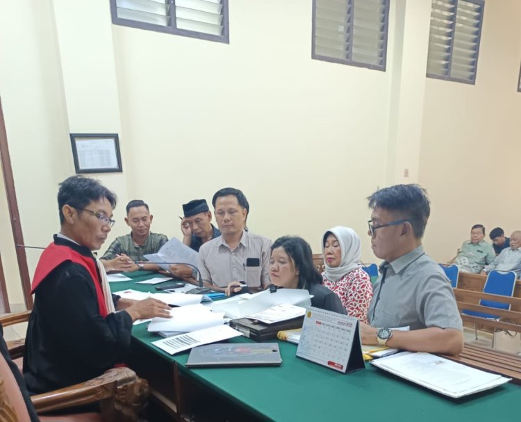 PN Tanjung Karang Tolak  Permohonan Ny. Ratnawati Amir dkk.