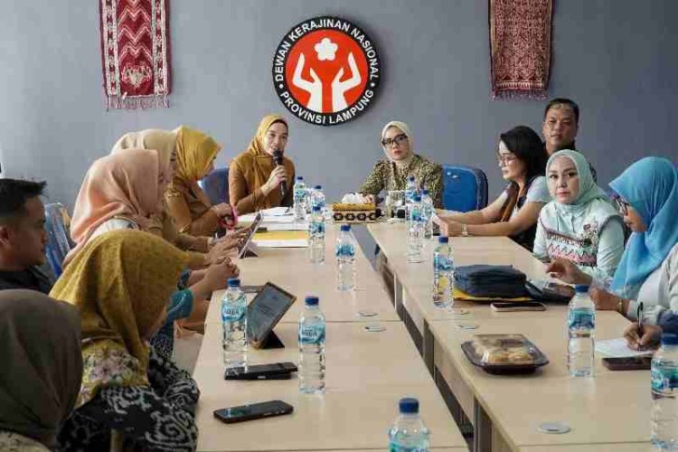 Dekranasda Provinsi Lampung Dorong Promosi dan Inovasi Produk Tapis