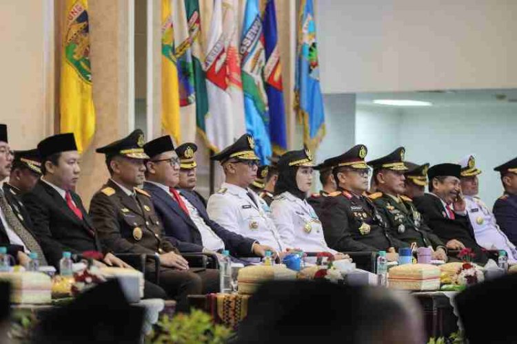 Gubernur Mirza Saksikan Peringatan Detik-detik Proklamasi Secara Virtual
