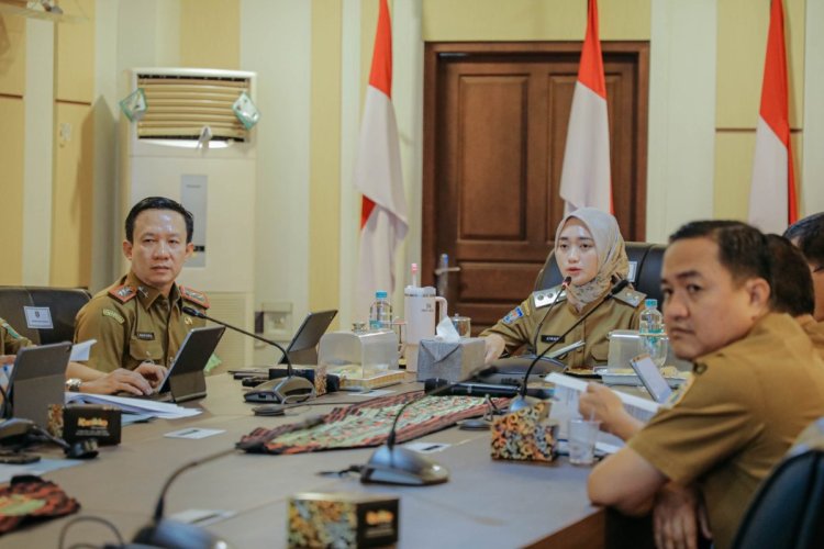 Wagub Jihan Pimpin Rapat Evaluasi Program Prioritas Desaku Maju demi Memperkuat Kualitas dan Efektivitas