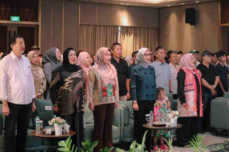 Wagub Jihan Lepas THLC Wakili Lampung di Kompetisi Paduan Suara Internasional